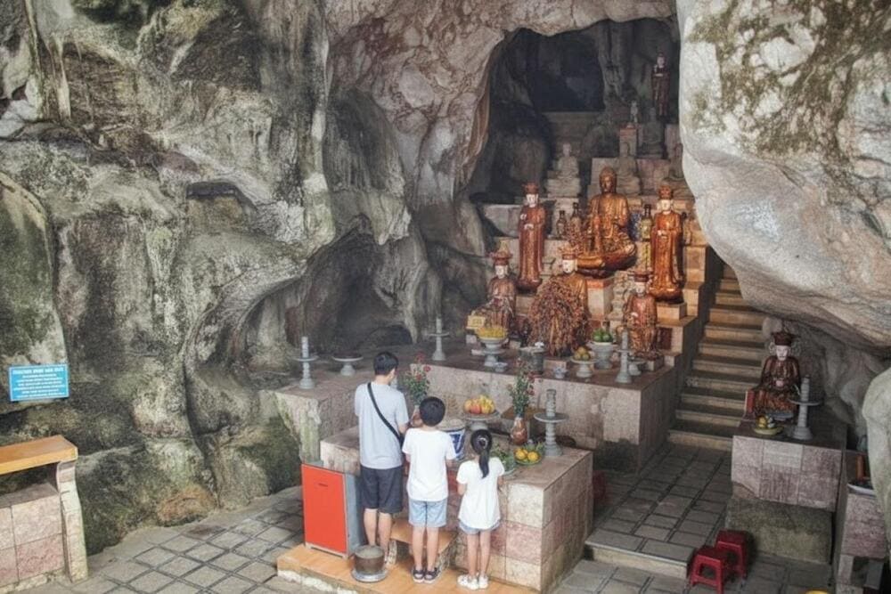 Động Vân Long chùa Hương